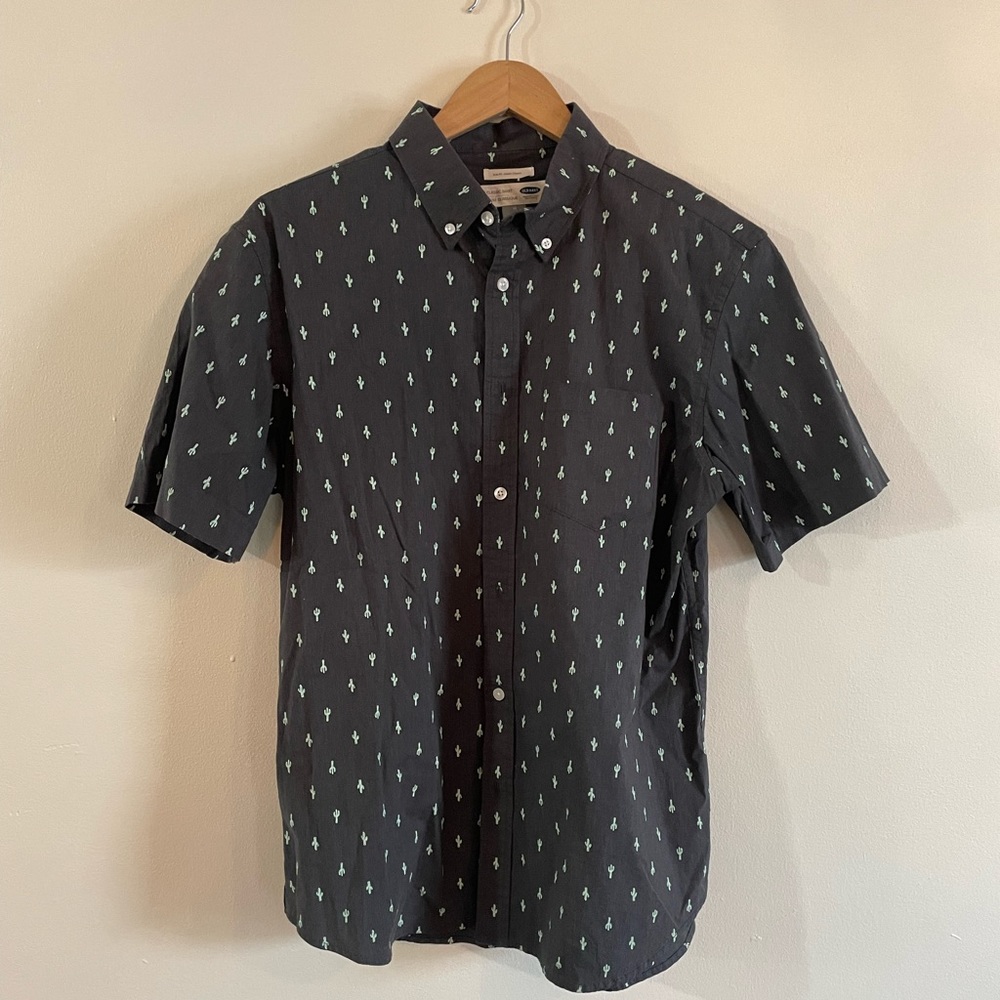 Old Navy Mens Cactus Print Short Sleeve Shirt | Black And Green Size M